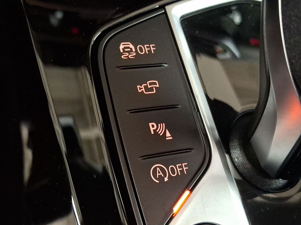 Thumbnail: 2024 BMW X4 - 19