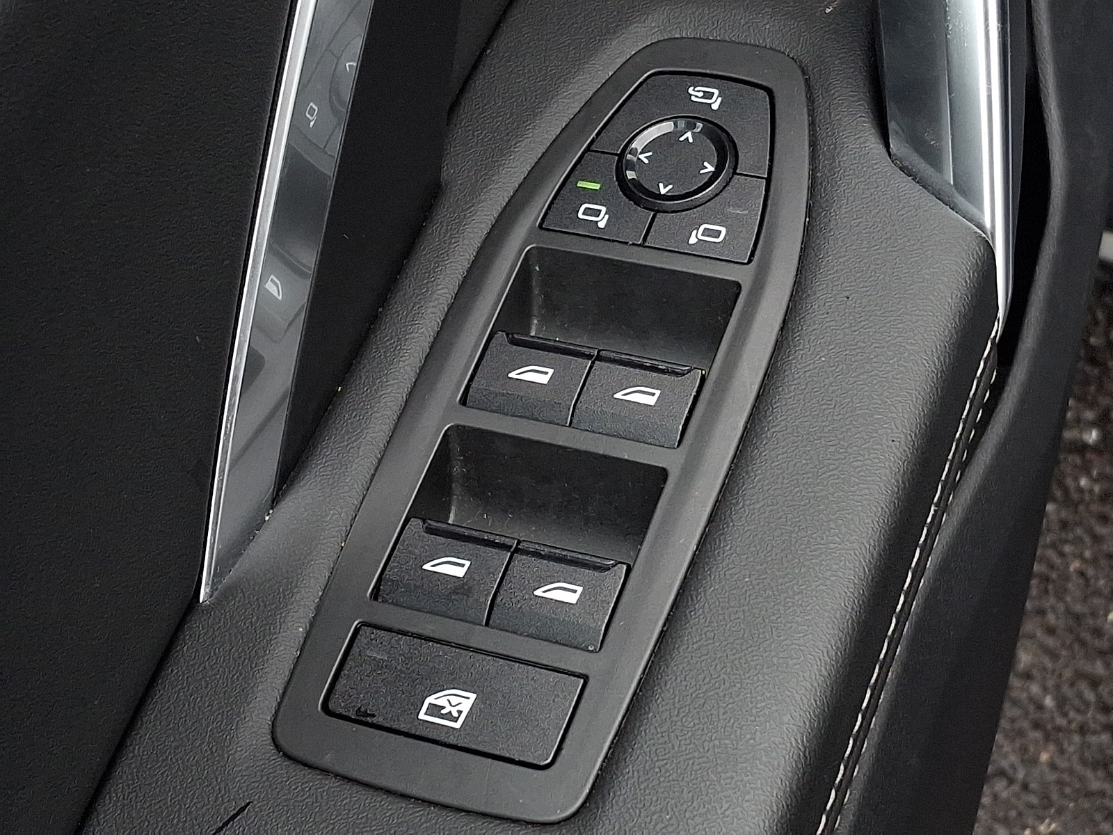 Thumbnail: 2025 BMW X1 - 24