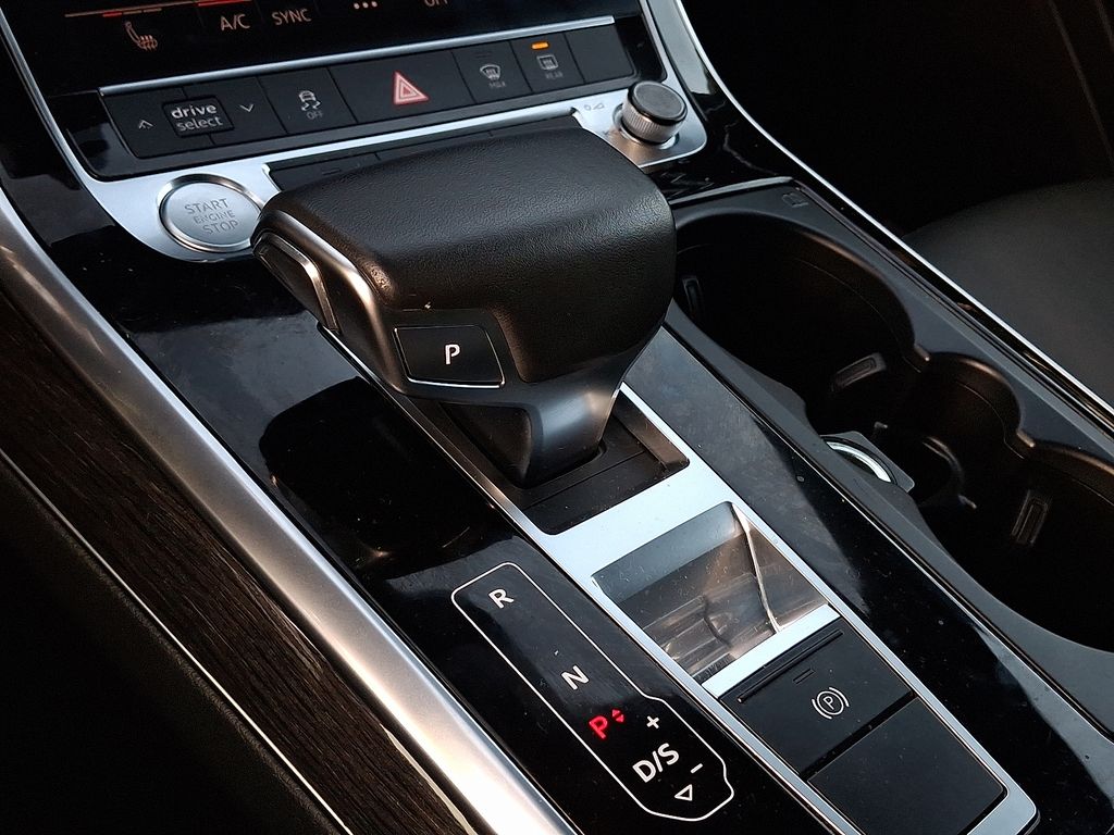 Thumbnail: 2019 Audi Q8 - 12