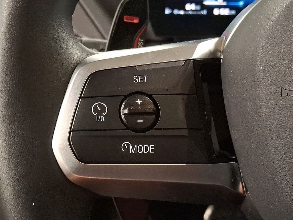 Thumbnail: 2025 BMW 2 Series - 16