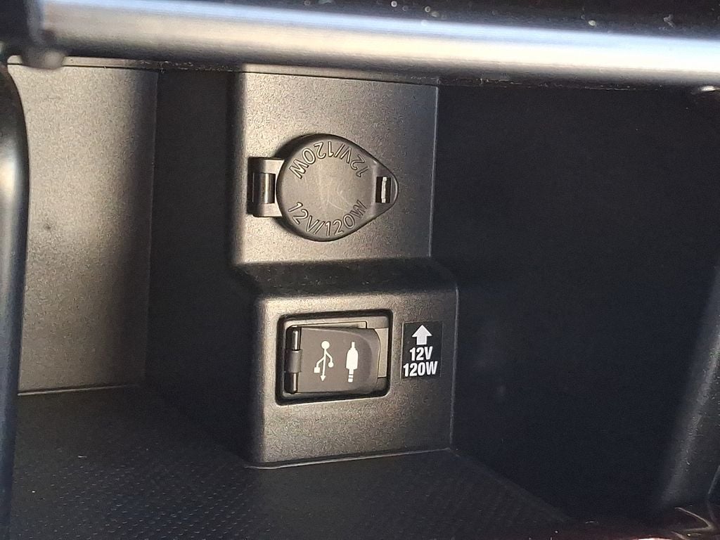 Thumbnail: 2014 Toyota Camry - 24