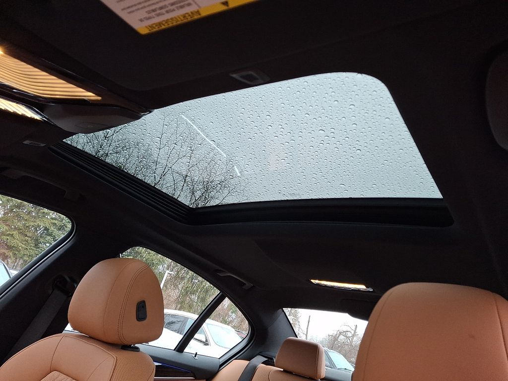 Thumbnail: 2023 BMW 5 Series - 11