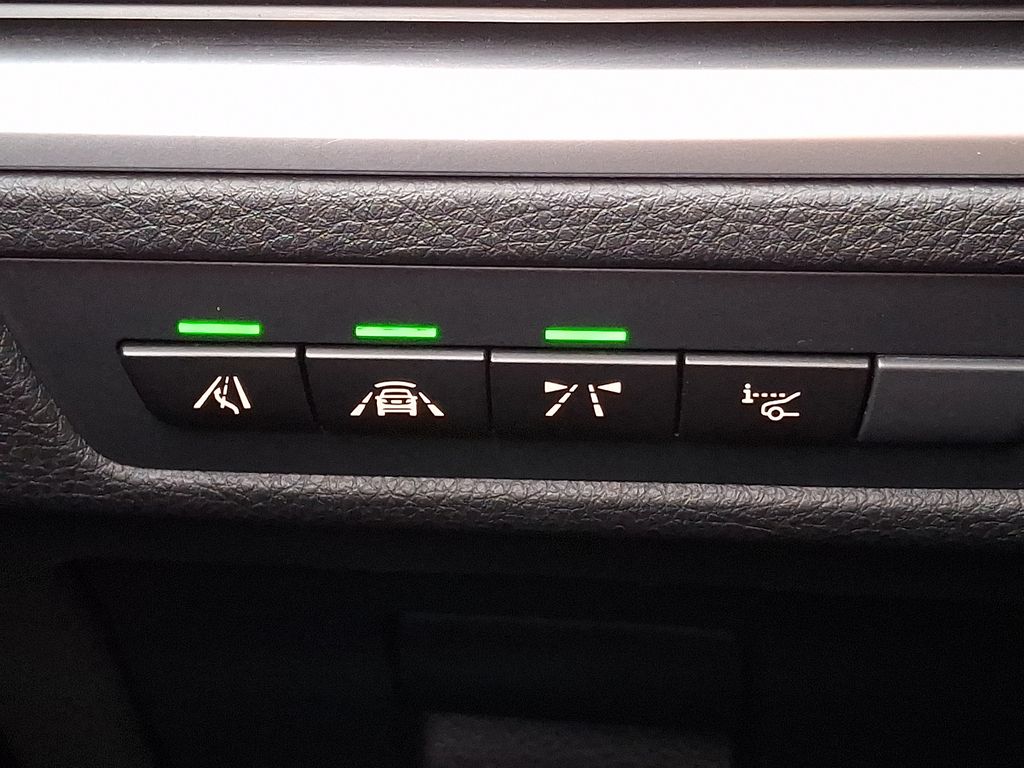 Thumbnail: 2017 BMW 5 Series - 23