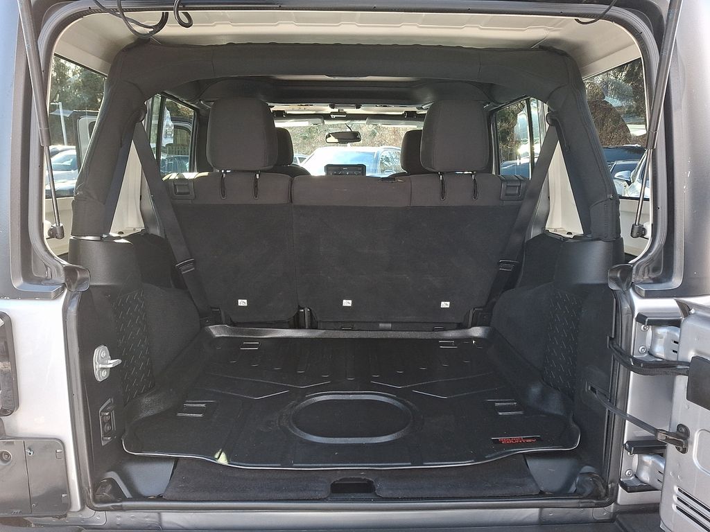 Thumbnail: 2016 Jeep Wrangler - 26