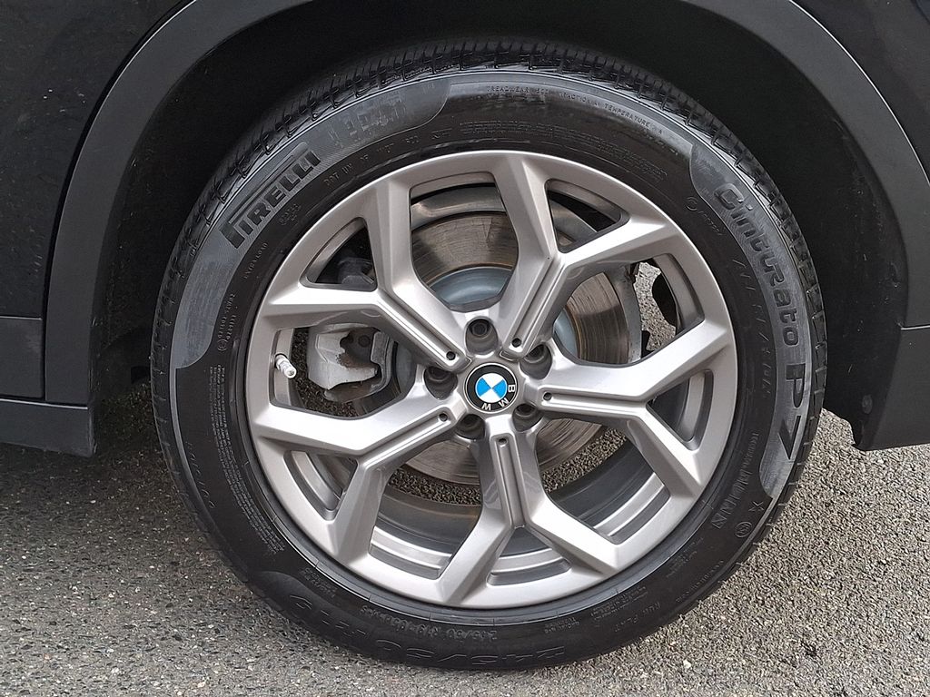 Thumbnail: 2021 BMW X3 - 6