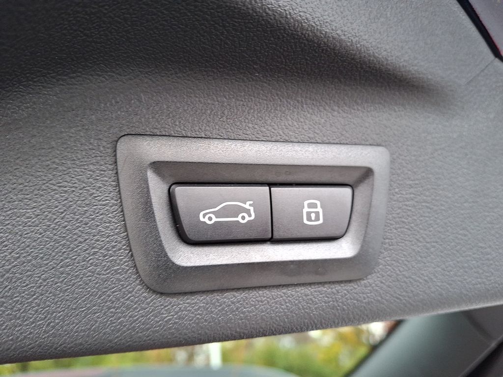 Thumbnail: 2026 BMW X7 - 30