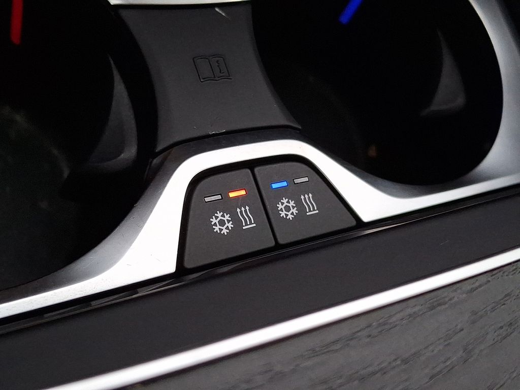 Thumbnail: 2021 BMW X7 - 22