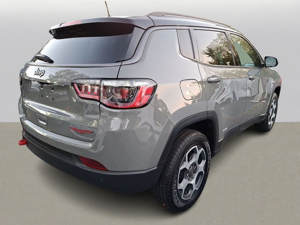 2022 Jeep Compass Trailhawk photo 2