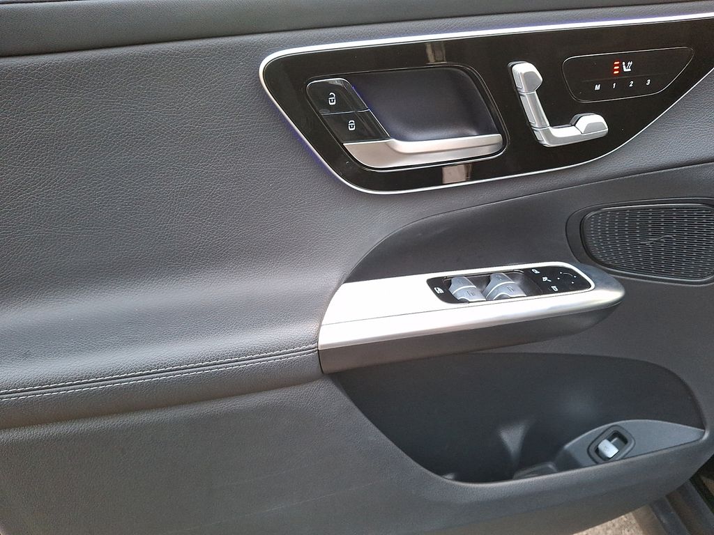 Thumbnail: 2023 Mercedes-Benz GLC - 9