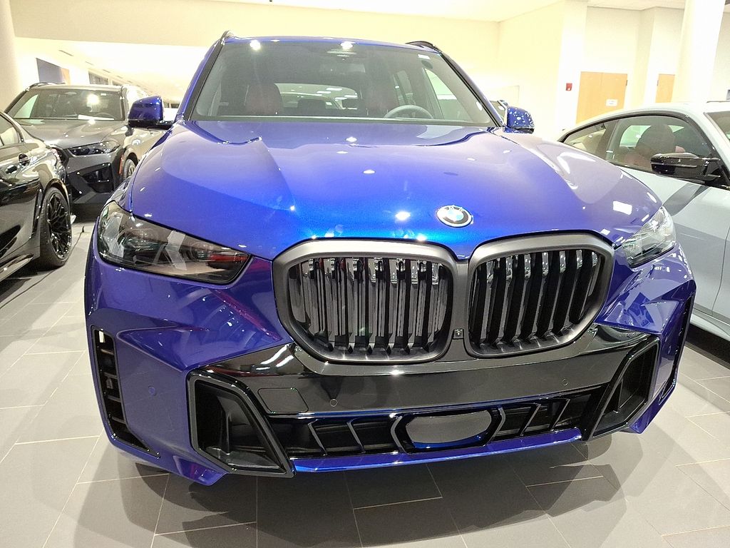 Thumbnail: 2026 BMW X5 - 2