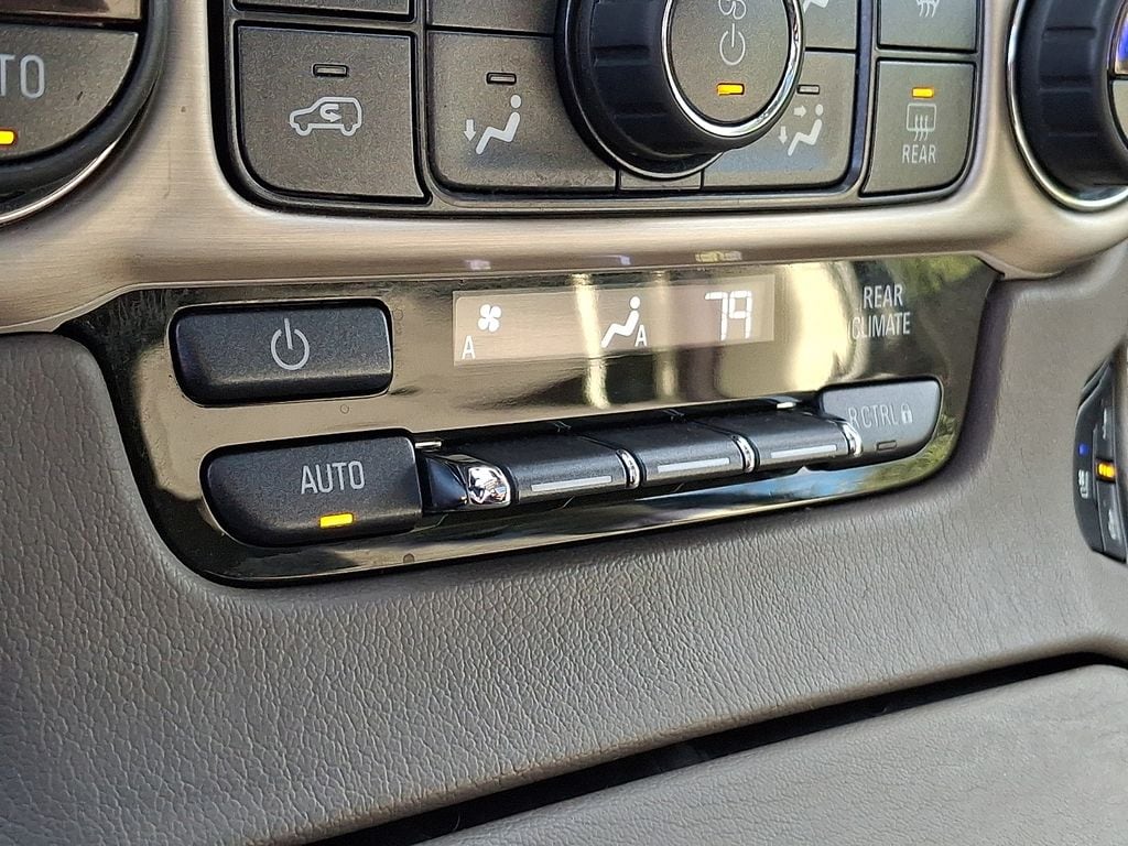 Thumbnail: 2020 GMC Yukon - 21