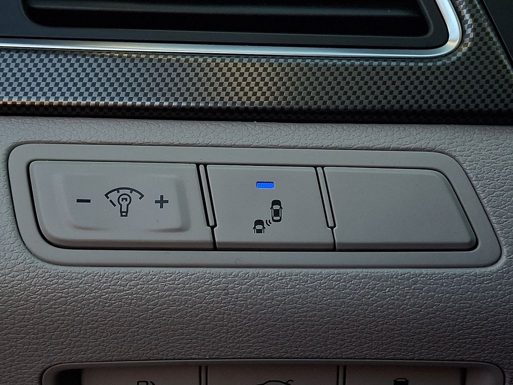 Thumbnail: 2015 Hyundai Sonata - 22