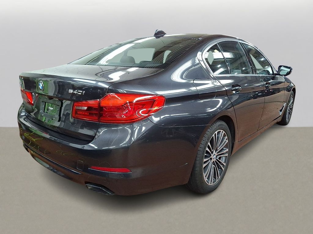 Thumbnail: 2019 BMW 5 Series - 4