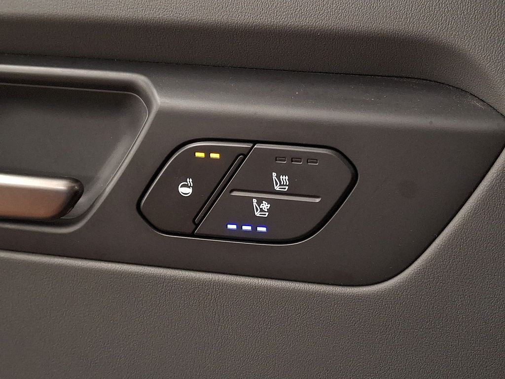 Thumbnail: 2024 Kia EV9 - 23