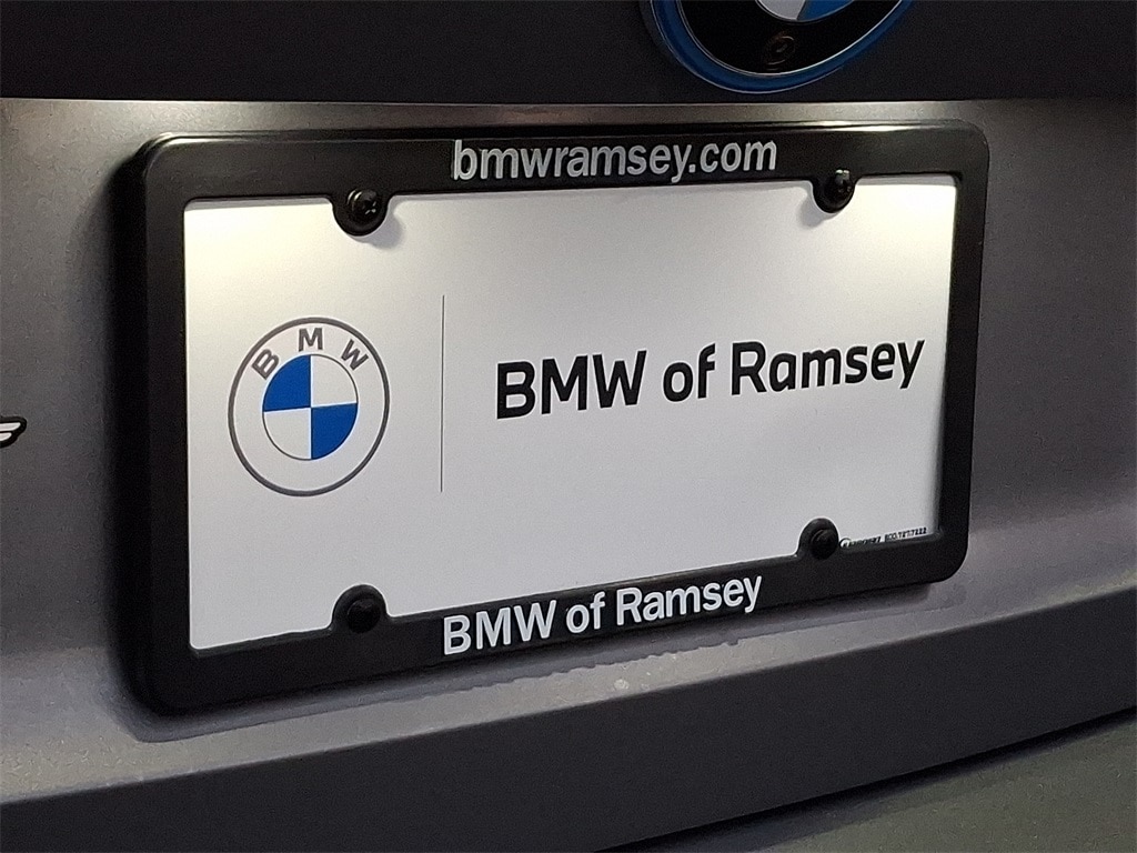 Thumbnail: 2025 BMW i4 - 23