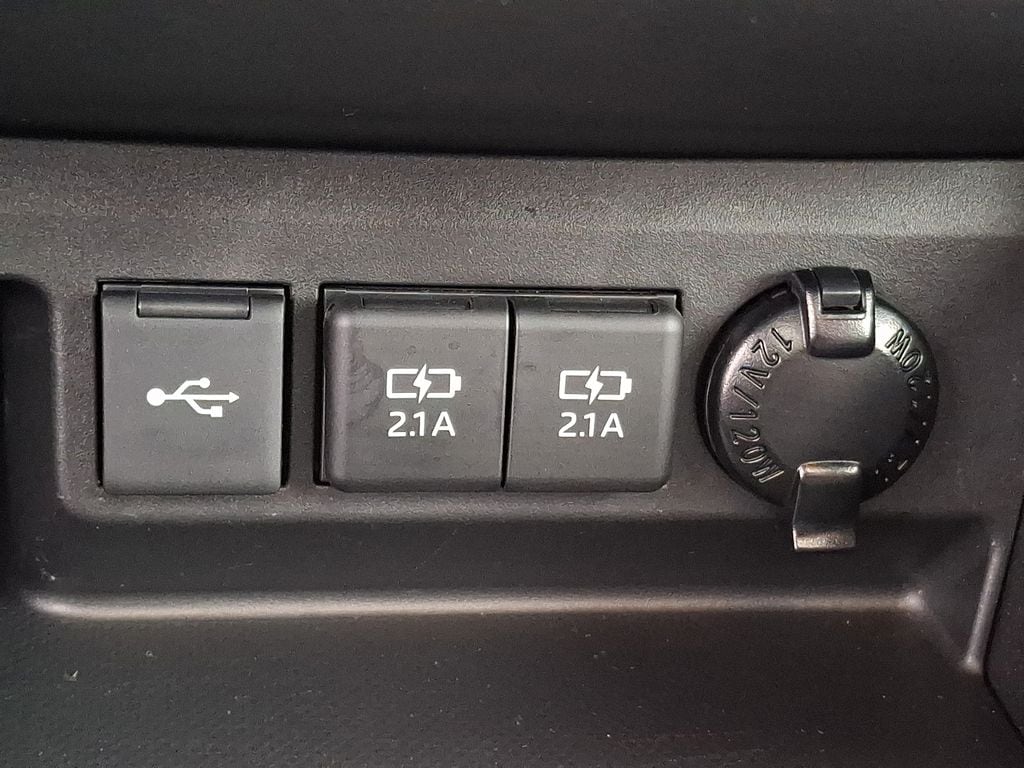 Thumbnail: 2021 Toyota Highlander - 21