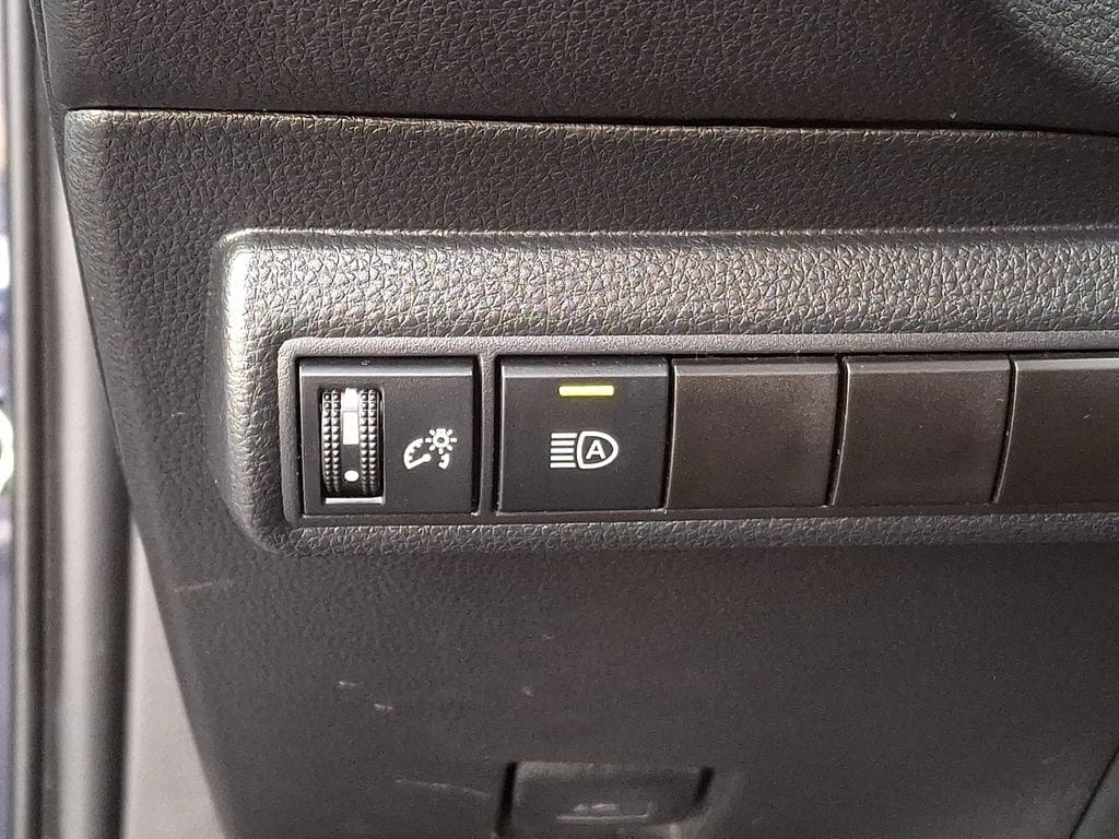 Thumbnail: 2023 Toyota Corolla - 22