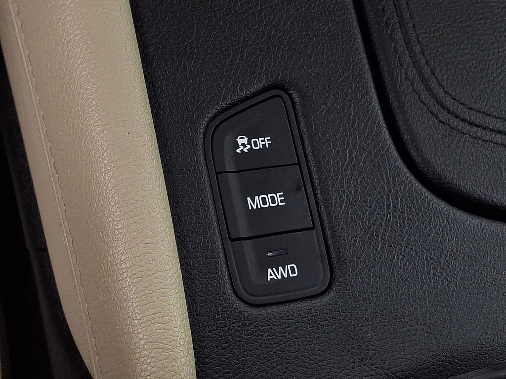 Thumbnail: 2018 Cadillac XT5 - 21