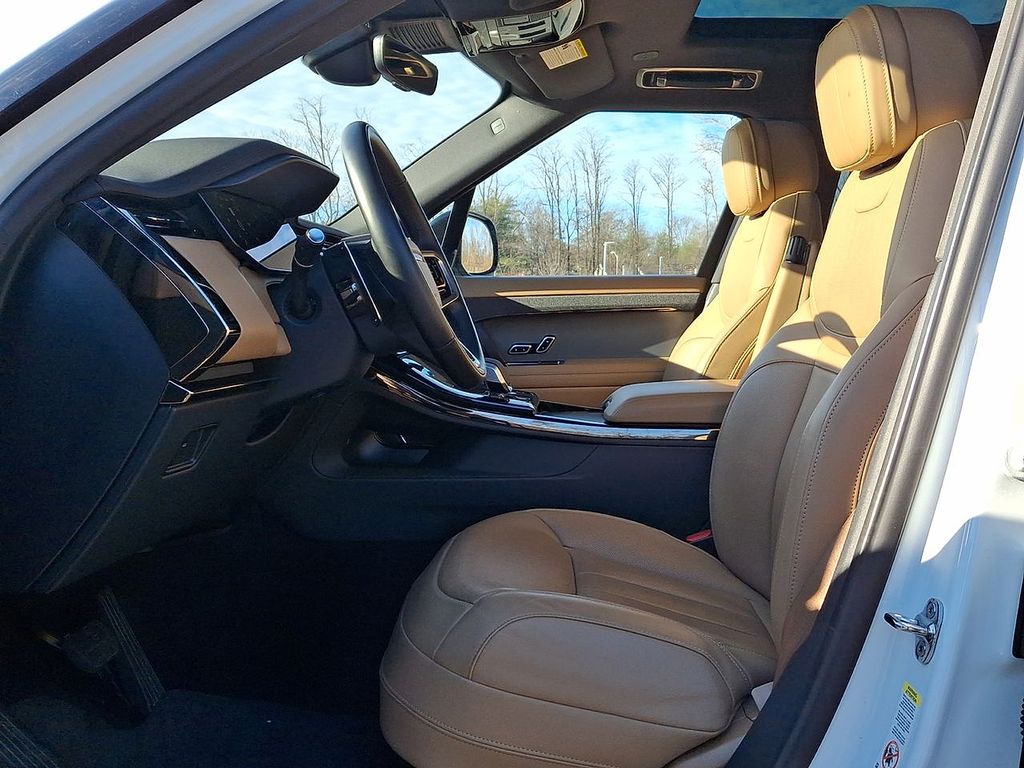 Thumbnail: 2025 Land Rover Range Rover Sport - 16
