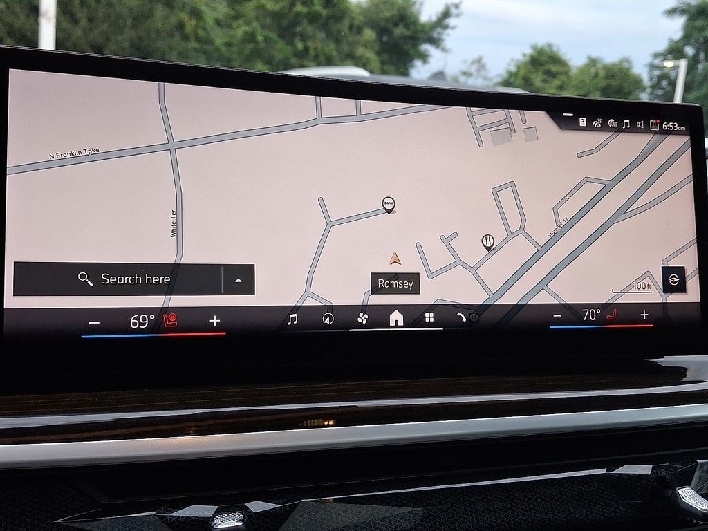 Thumbnail: 2024 BMW X5 - 11