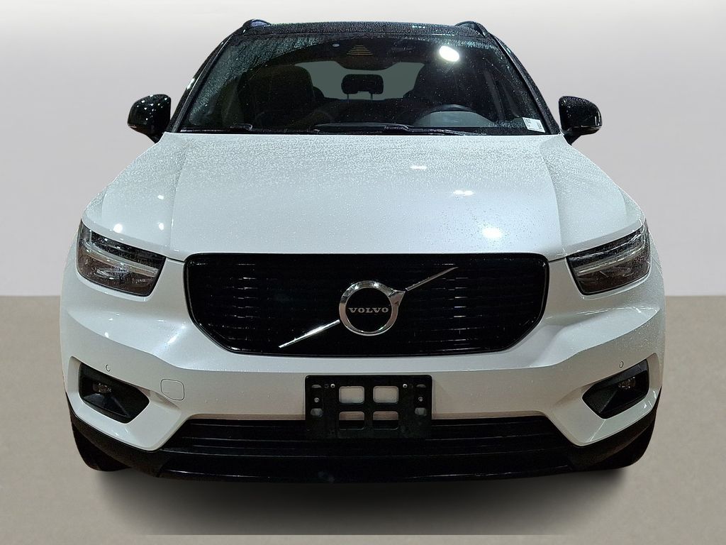 Thumbnail: 2021 Volvo XC40 - 2