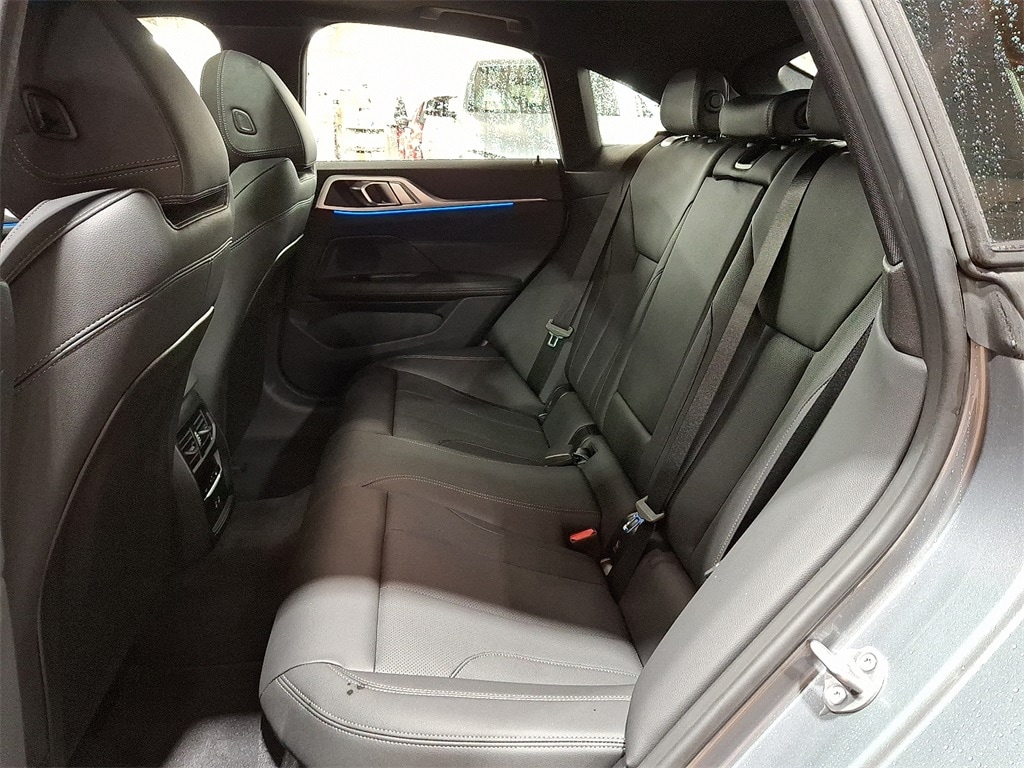 Thumbnail: 2025 BMW i4 - 8