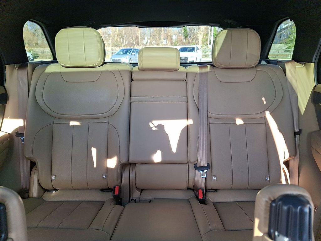 Thumbnail: 2025 Land Rover Range Rover Sport - 12