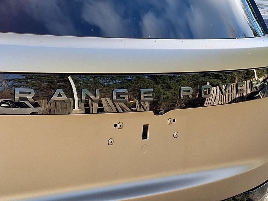 Thumbnail: 2023 Land Rover Range Rover - 27