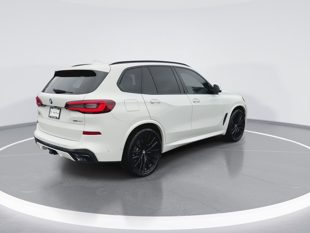 Thumbnail: 2022 BMW X5 - 8
