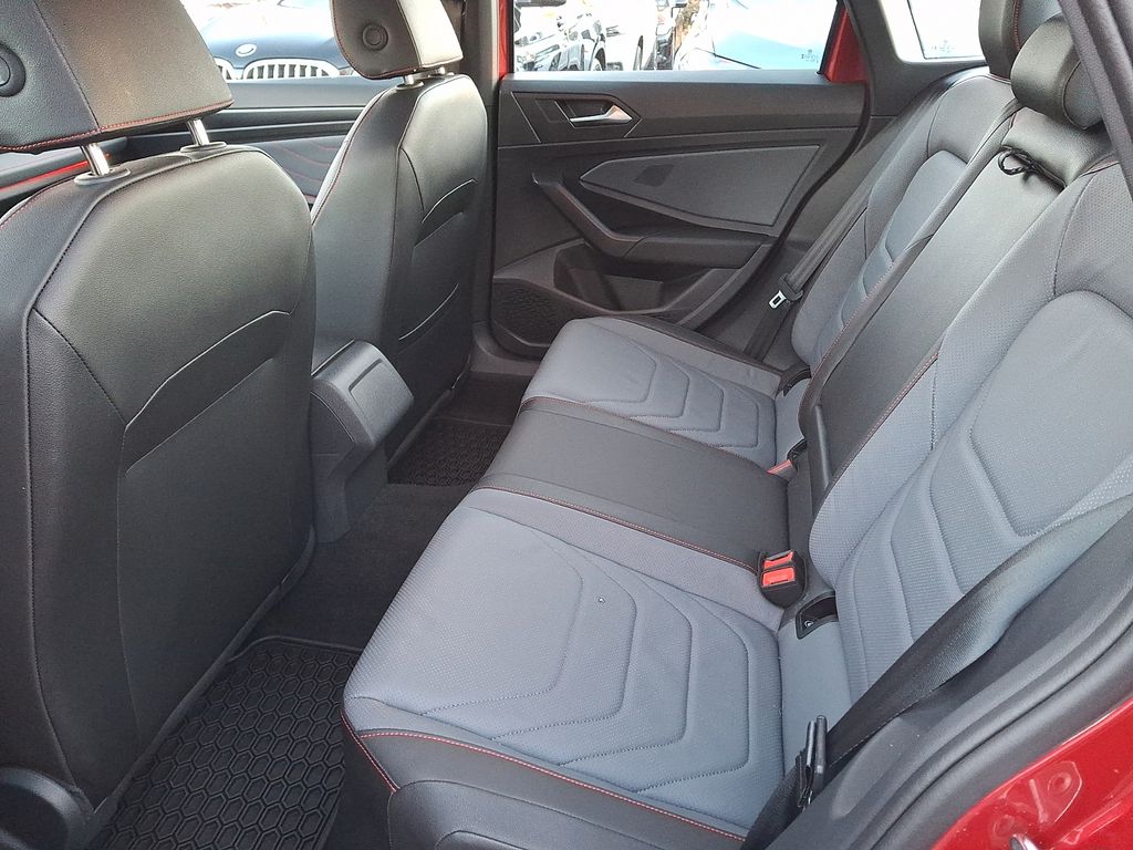 Thumbnail: 2025 Volkswagen Jetta - 10