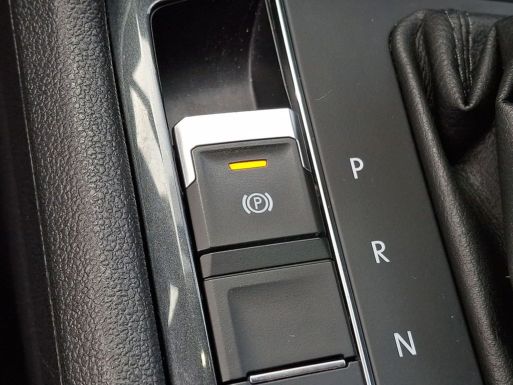 Thumbnail: 2019 Volkswagen Tiguan - 22