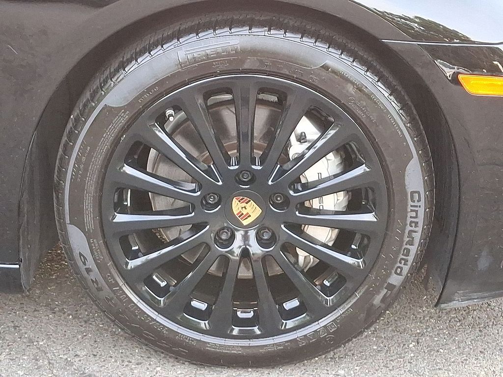 Thumbnail: 2015 Porsche Panamera - 26