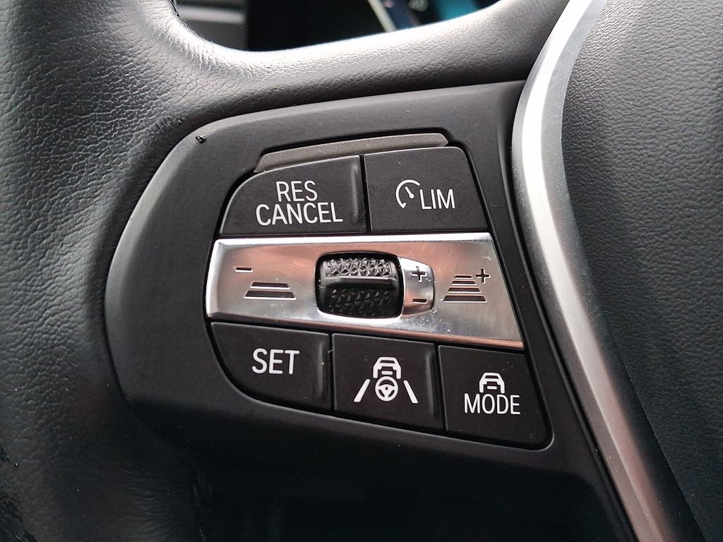 Thumbnail: 2023 BMW i4 - 18