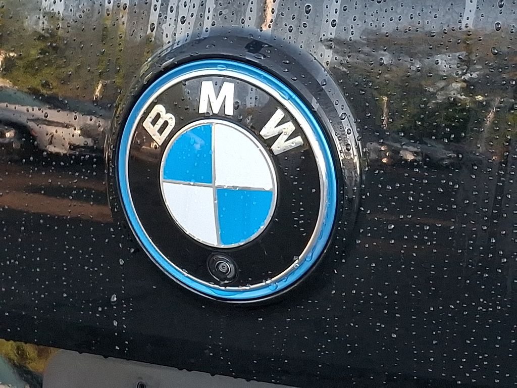 Thumbnail: 2023 BMW iX - 29