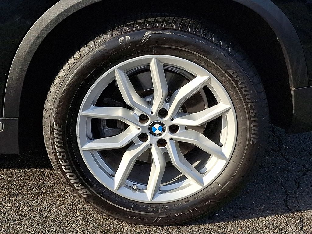 Thumbnail: 2022 BMW X5 - 7