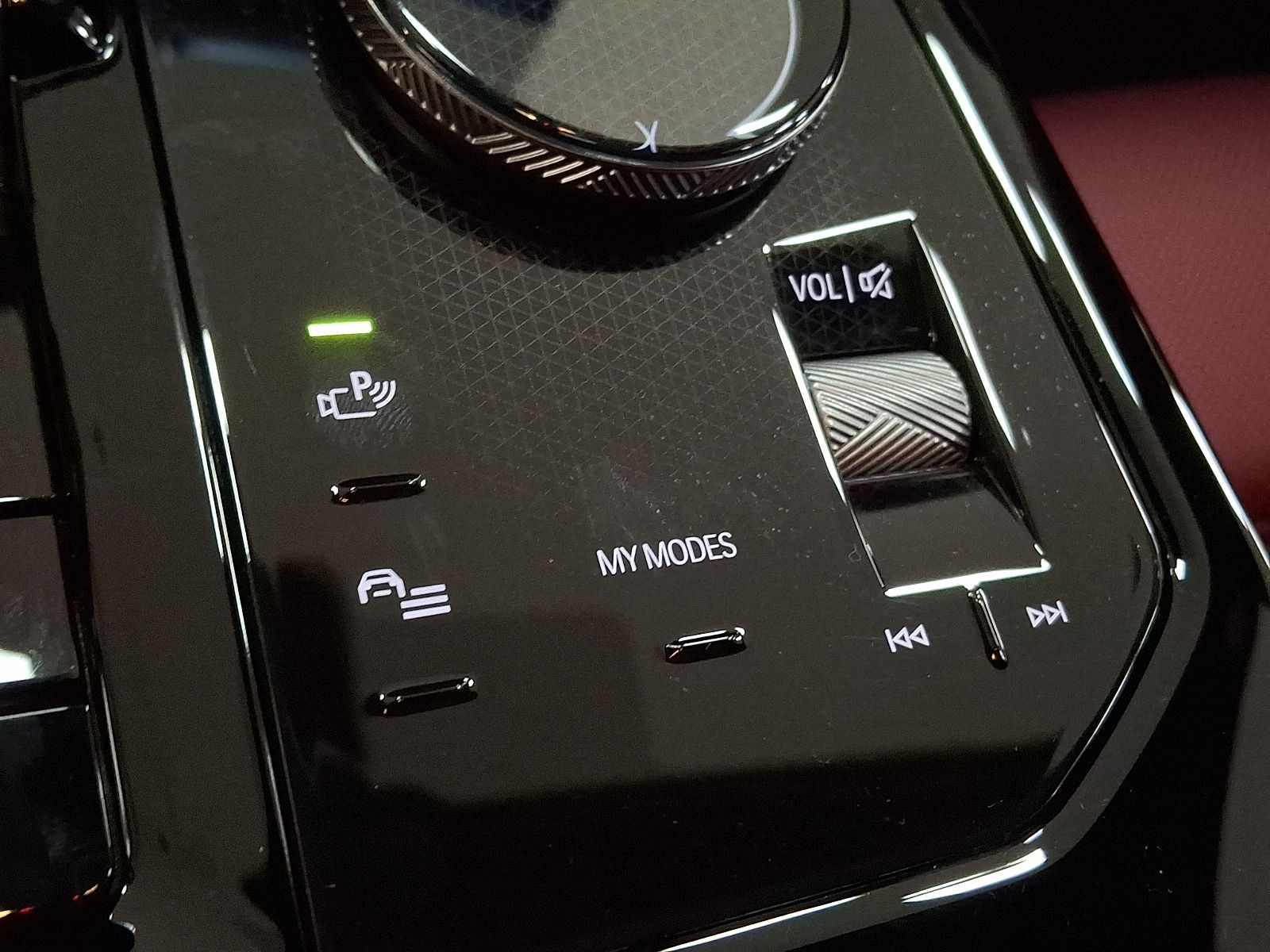 Thumbnail: 2025 BMW i5 - 21