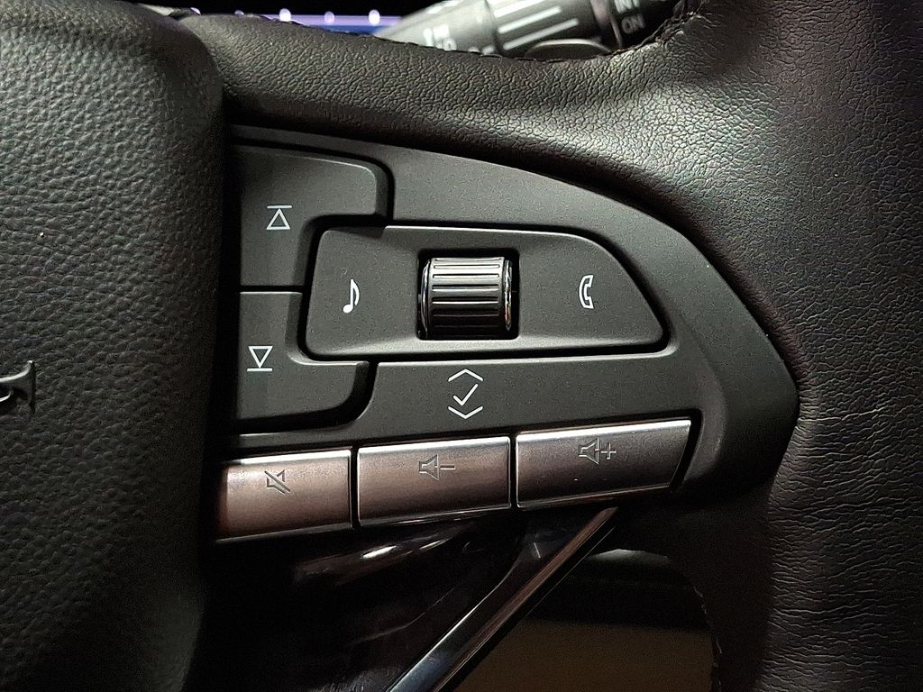 Thumbnail: 2023 Cadillac Escalade - 18