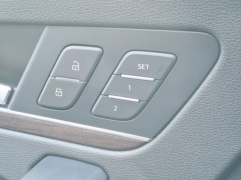 Thumbnail: 2021 Audi Q5 - 24