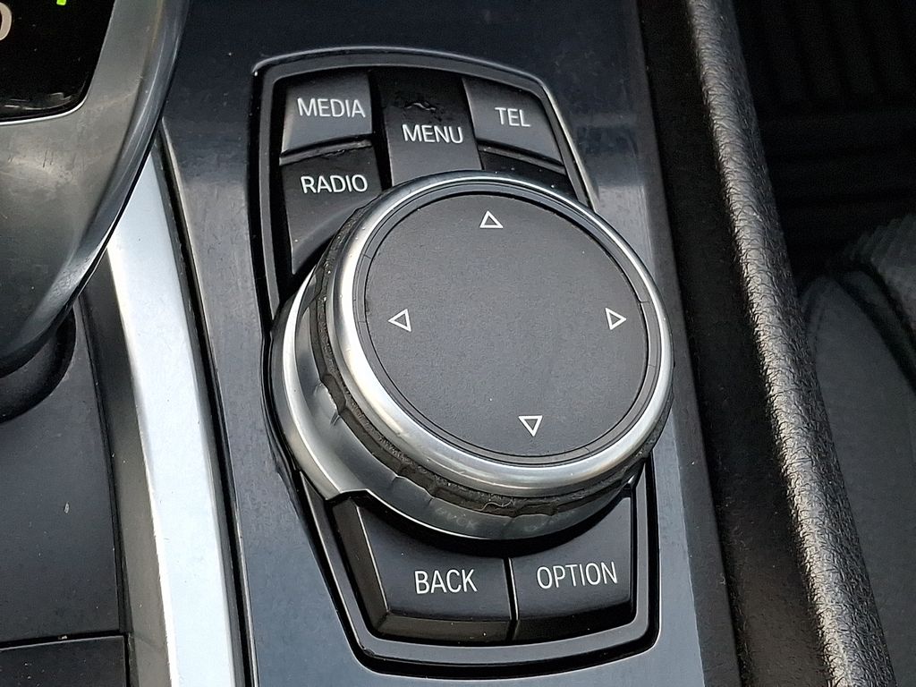 Thumbnail: 2017 BMW 5 Series - 22