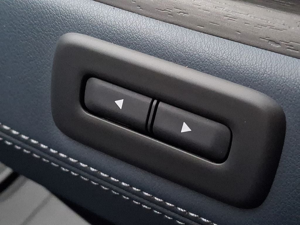 Thumbnail: 2023 Nissan Ariya - 20