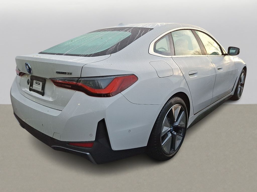 Thumbnail: 2023 BMW i4 - 4