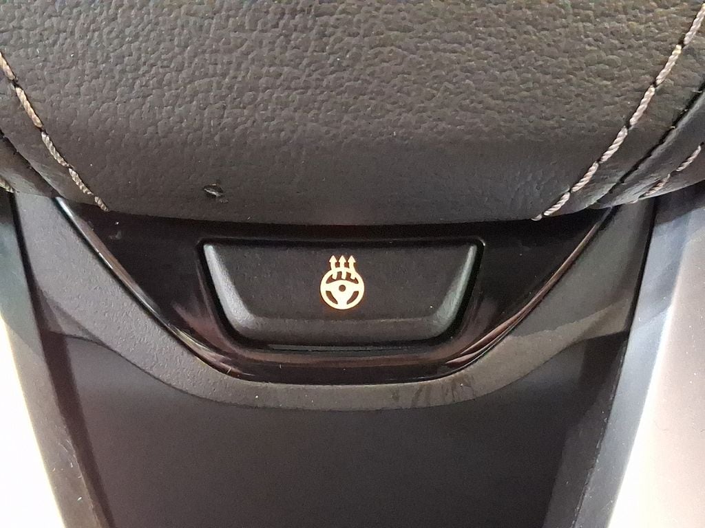 Thumbnail: 2023 BMW X6 - 19