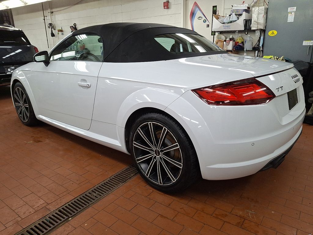 Thumbnail: 2017 Audi TT - 30