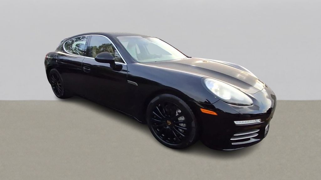 Thumbnail: 2015 Porsche Panamera - 2