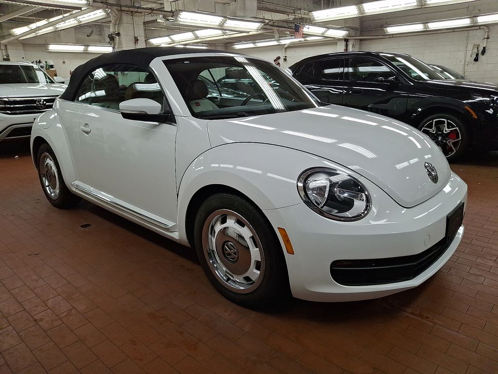 Thumbnail: 2015 Volkswagen Beetle - 29