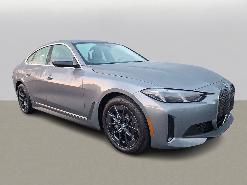 Thumbnail: 2025 BMW i4 - 3