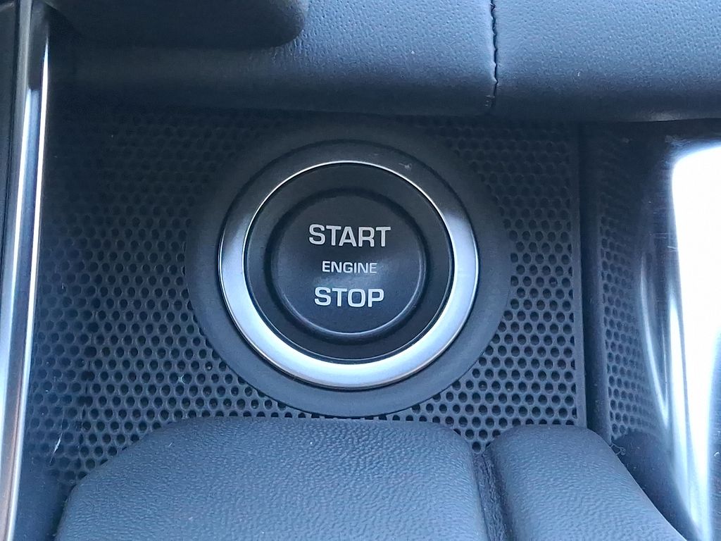 Thumbnail: 2022 Land Rover Range Rover Sport - 19