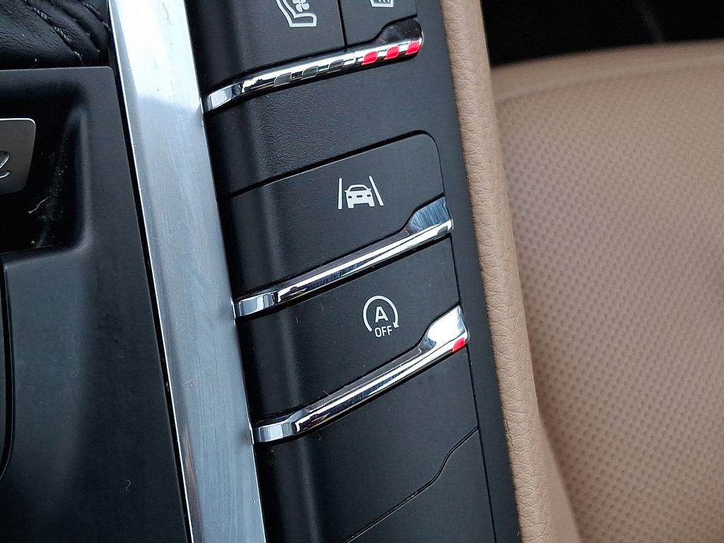 Thumbnail: 2019 Porsche Macan - 22