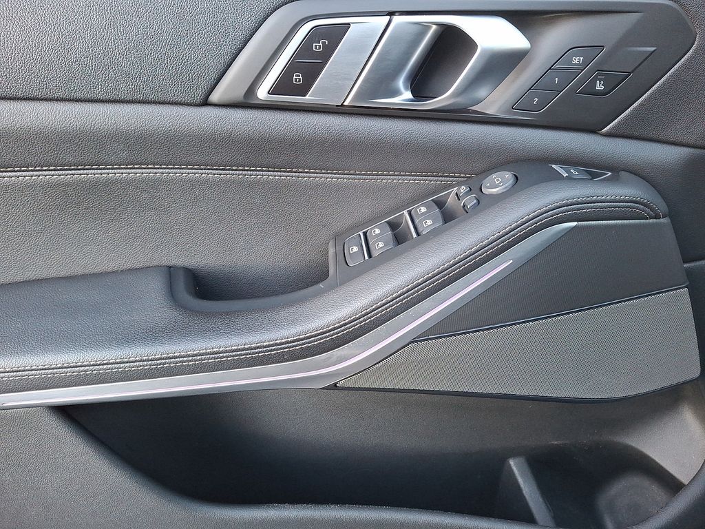 Thumbnail: 2019 BMW X5 - 9