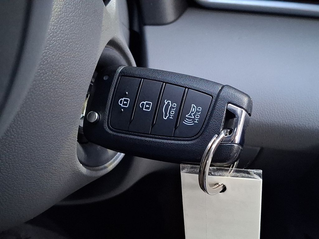 Thumbnail: 2025 Hyundai Elantra - 21